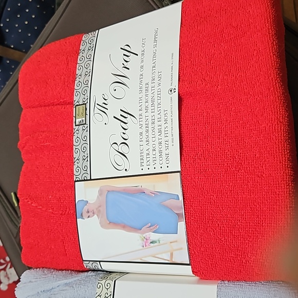 Better Home Pair The Body Wrap Towels - Picture 3 of 5